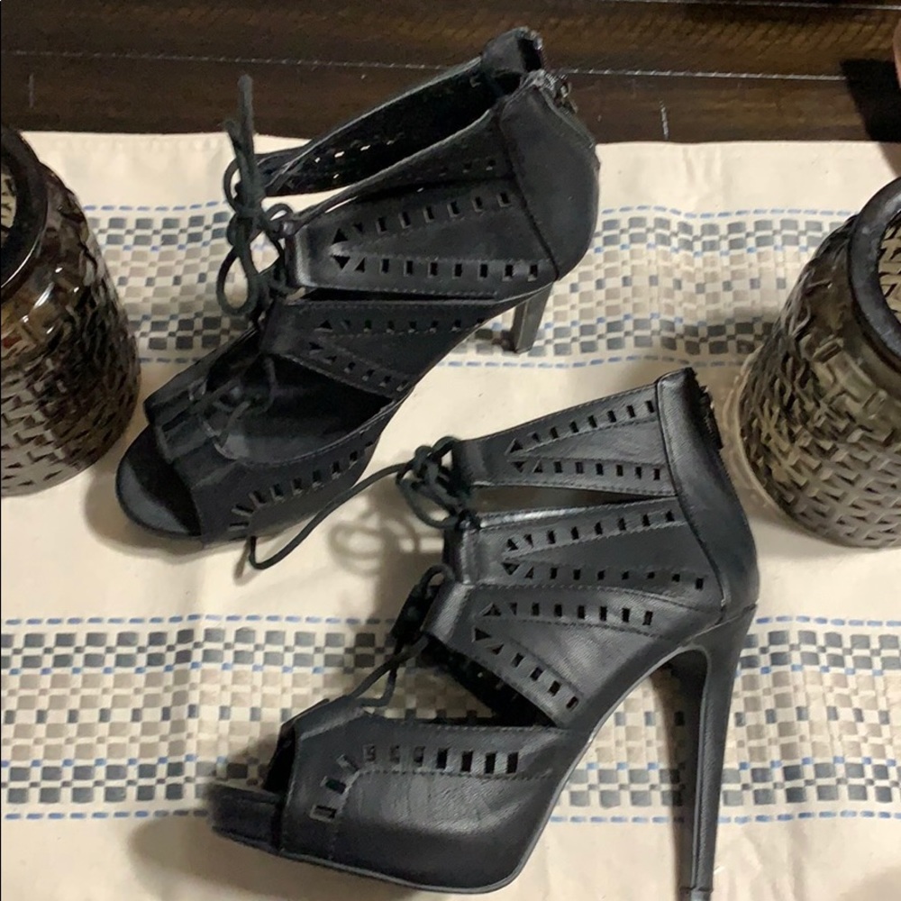 Black D Heels - Picture 2 of 4